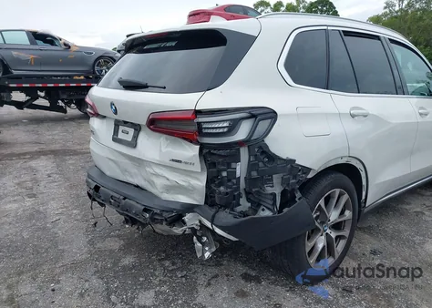 2021 BMW X5 xDrive40I z USA, uszkodzony, nr VIN 5UXCR6C03M9E76411